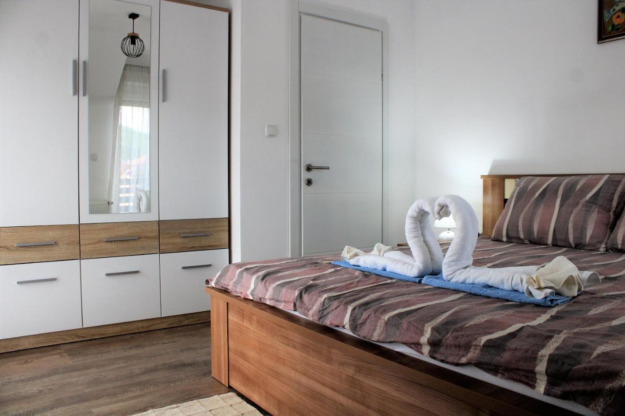 Apartman Swans Daire Otočac Dış mekan fotoğraf