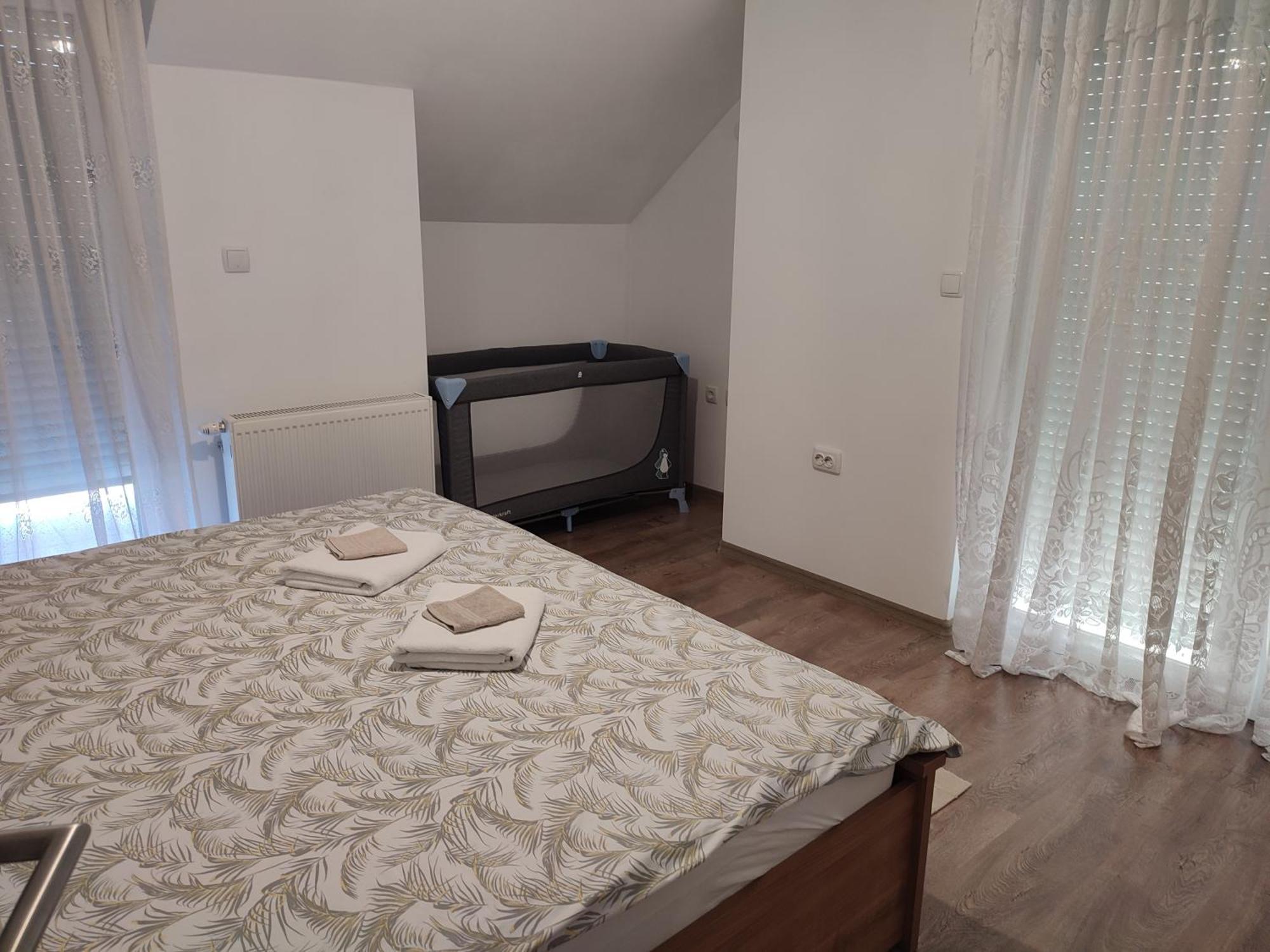 Apartman Swans Otočac Dış mekan fotoğraf