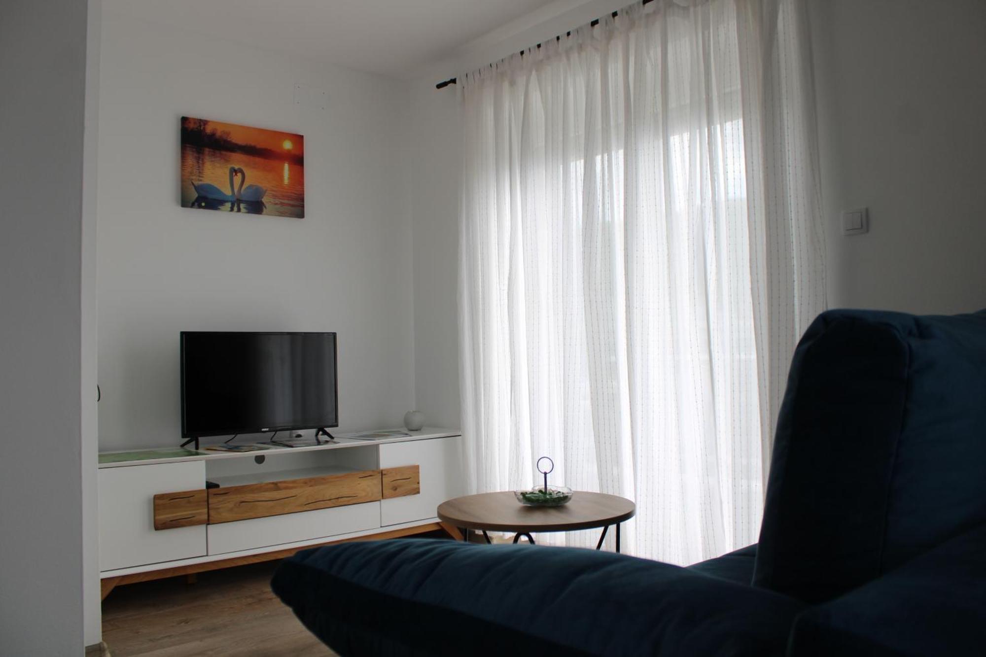 Apartman Swans Daire Otočac Dış mekan fotoğraf